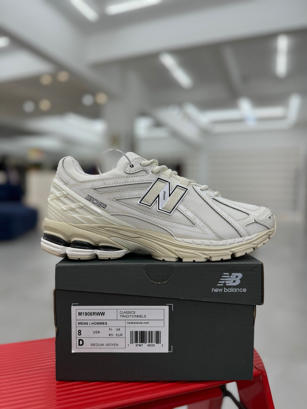 New Balance 1906R Trainers – White & Cream