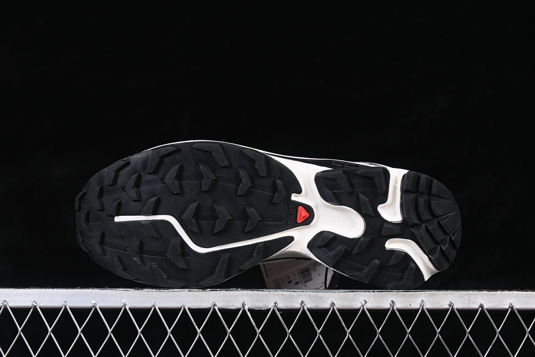 Salomon Men´s XT-6  – White / Black / Vanilla | Waterproof Trail Sneaker