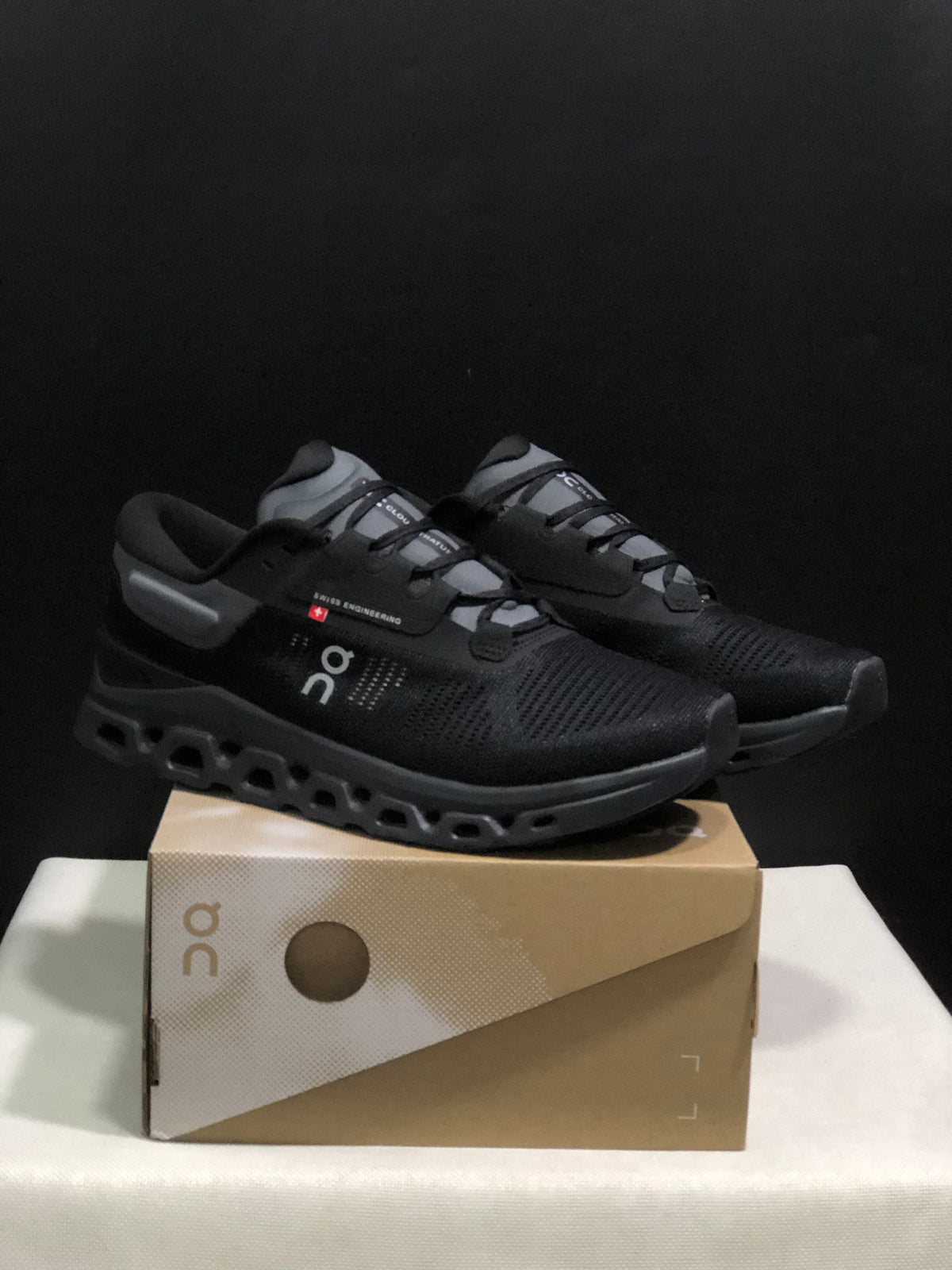On Cloudstratus 3 Running Shoes