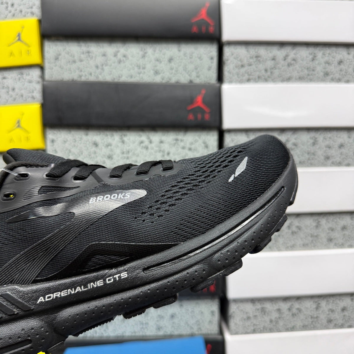 Brooks Adrenaline GTS 23 Running Shoes
