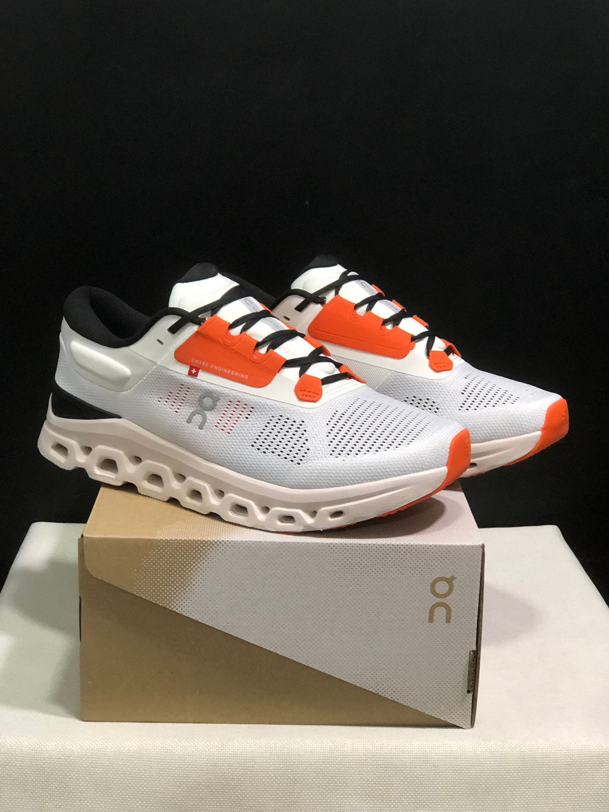 On Cloudstratus 3 Running Shoes