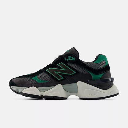 New Balance 9060 Trainers – Black & Green
