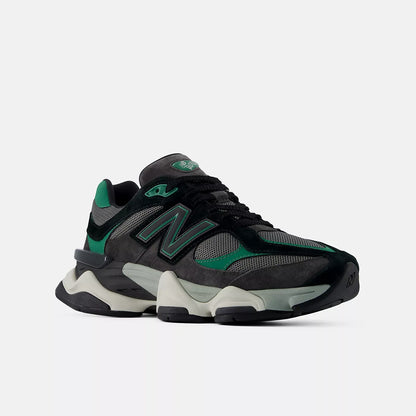 New Balance 9060 Trainers – Black & Green