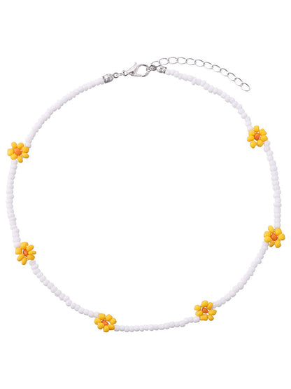 Fashionable And Trendy Adjustable Rice Bead Flower Necklace